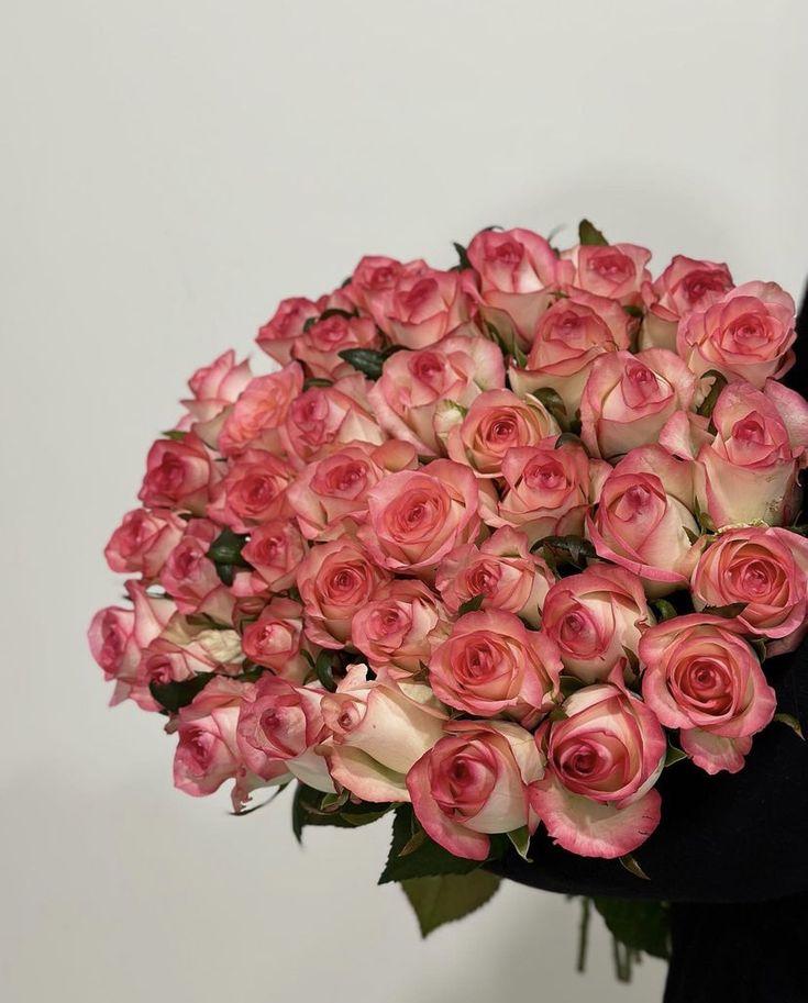 Morning Dew Kiss: Dawn's Fresh Bouquet Elegance